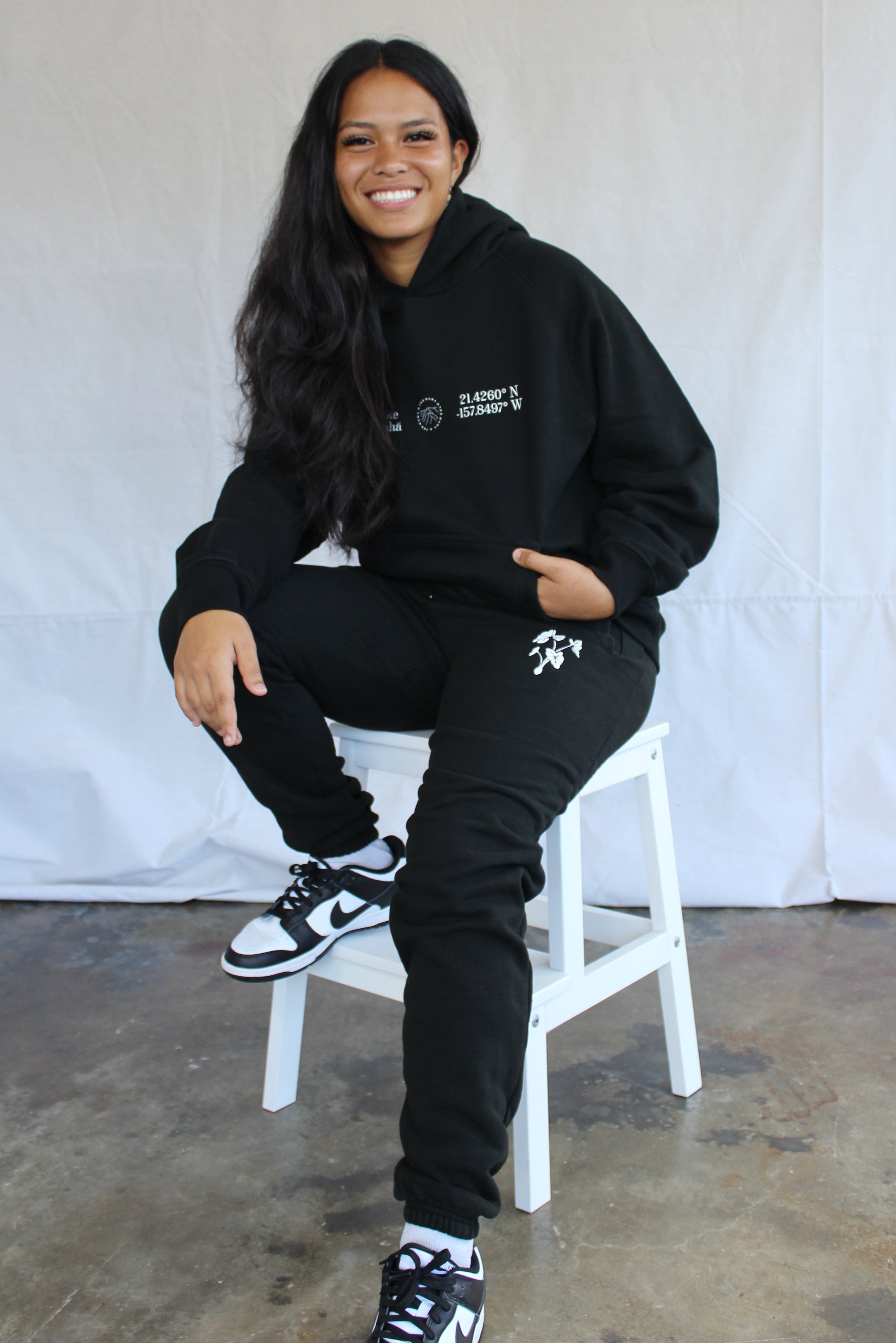 新品　IKE × NILoS BACK KAMON ROUND HOODIE 新品 NILoS/ニルズ/BACK KAMON ROUND HOODIE